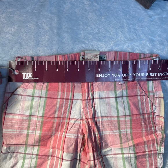 ✨️YMI Khaki shorts - Picture 3 of 5